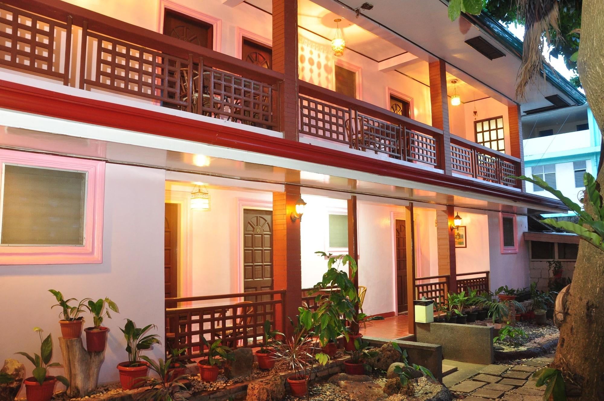 Lola Itang Pension House Tiniguiban Exteriér fotografie