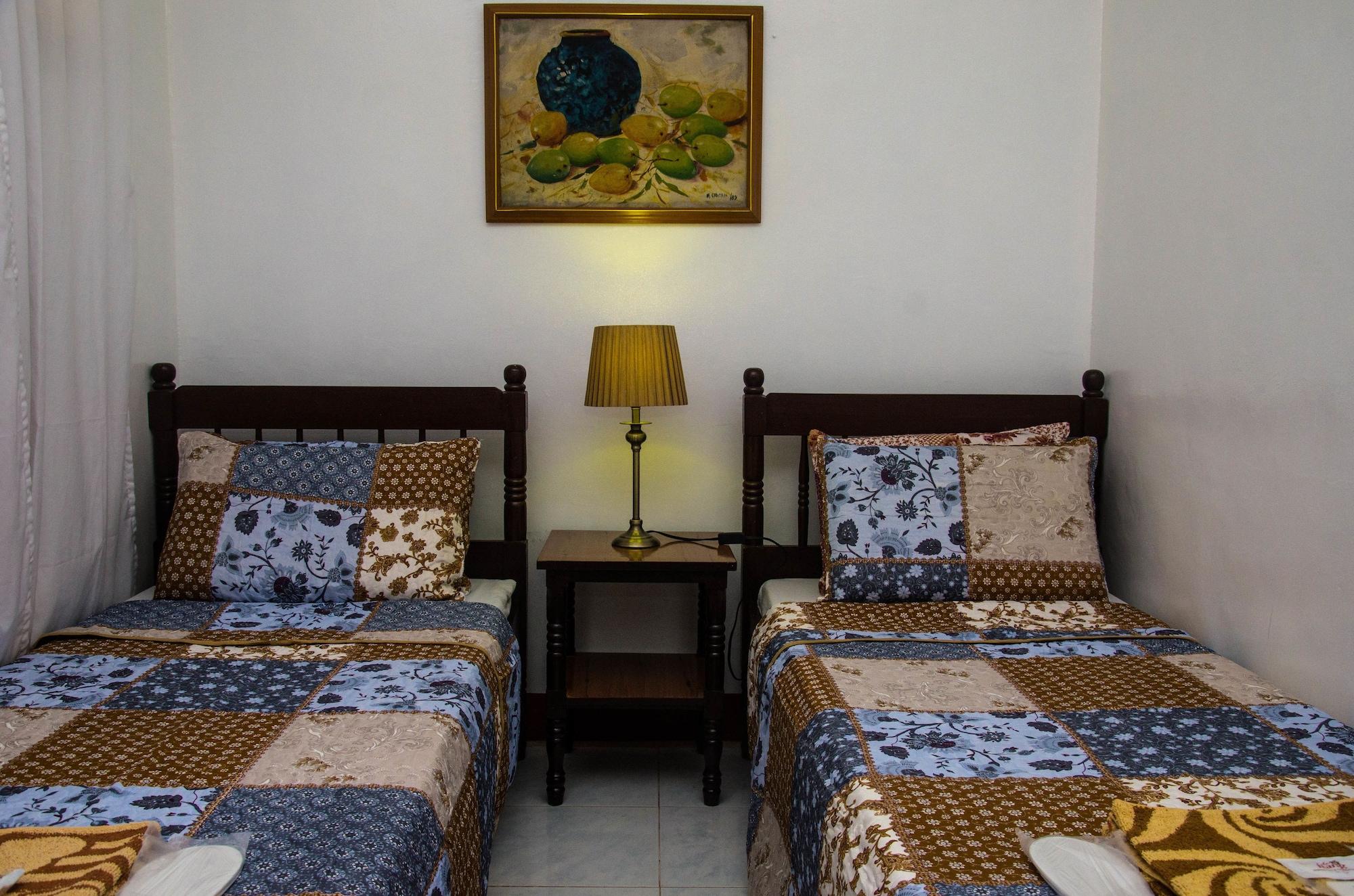 Lola Itang Pension House Tiniguiban Exteriér fotografie