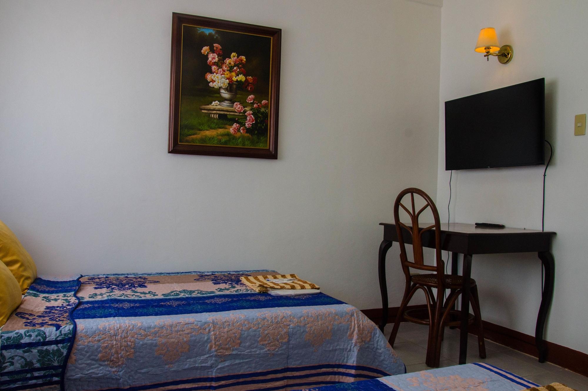 Lola Itang Pension House Tiniguiban Exteriér fotografie