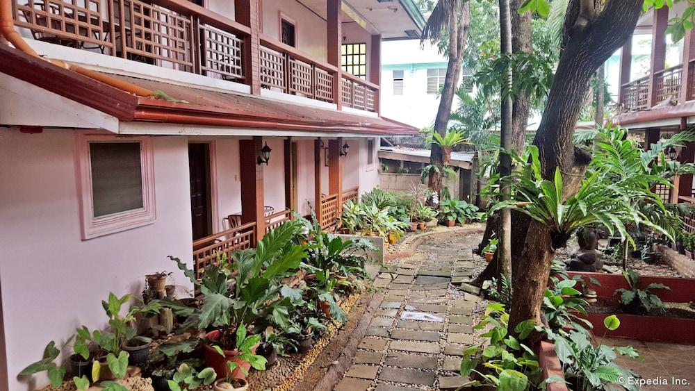 Lola Itang Pension House Tiniguiban Exteriér fotografie