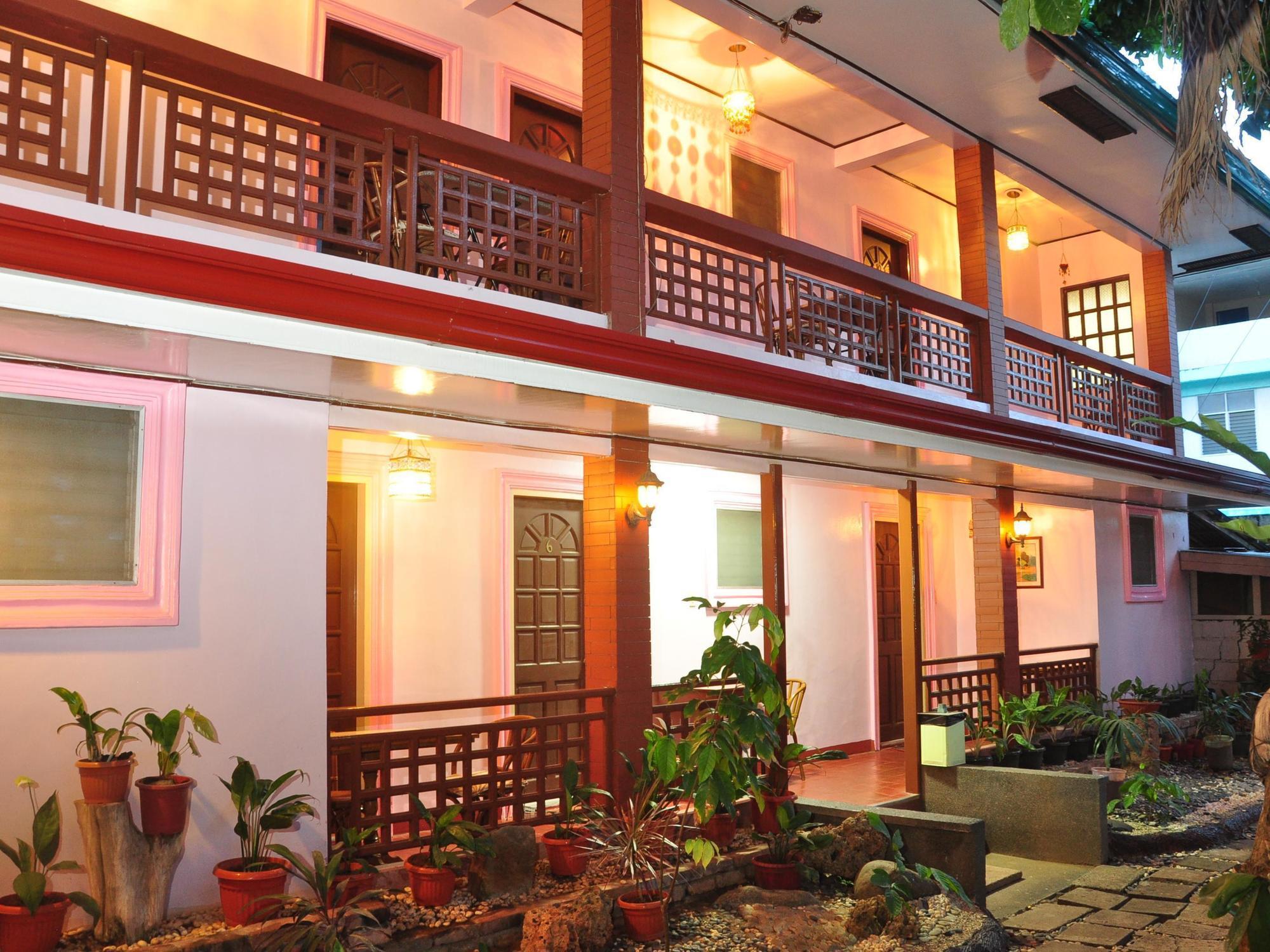 Lola Itang Pension House Tiniguiban Exteriér fotografie