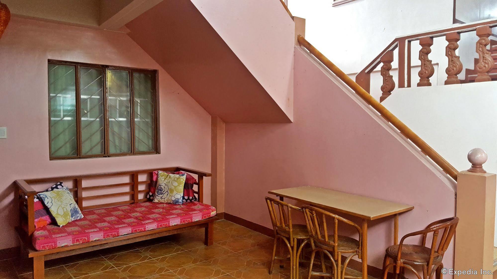 Lola Itang Pension House Tiniguiban Exteriér fotografie