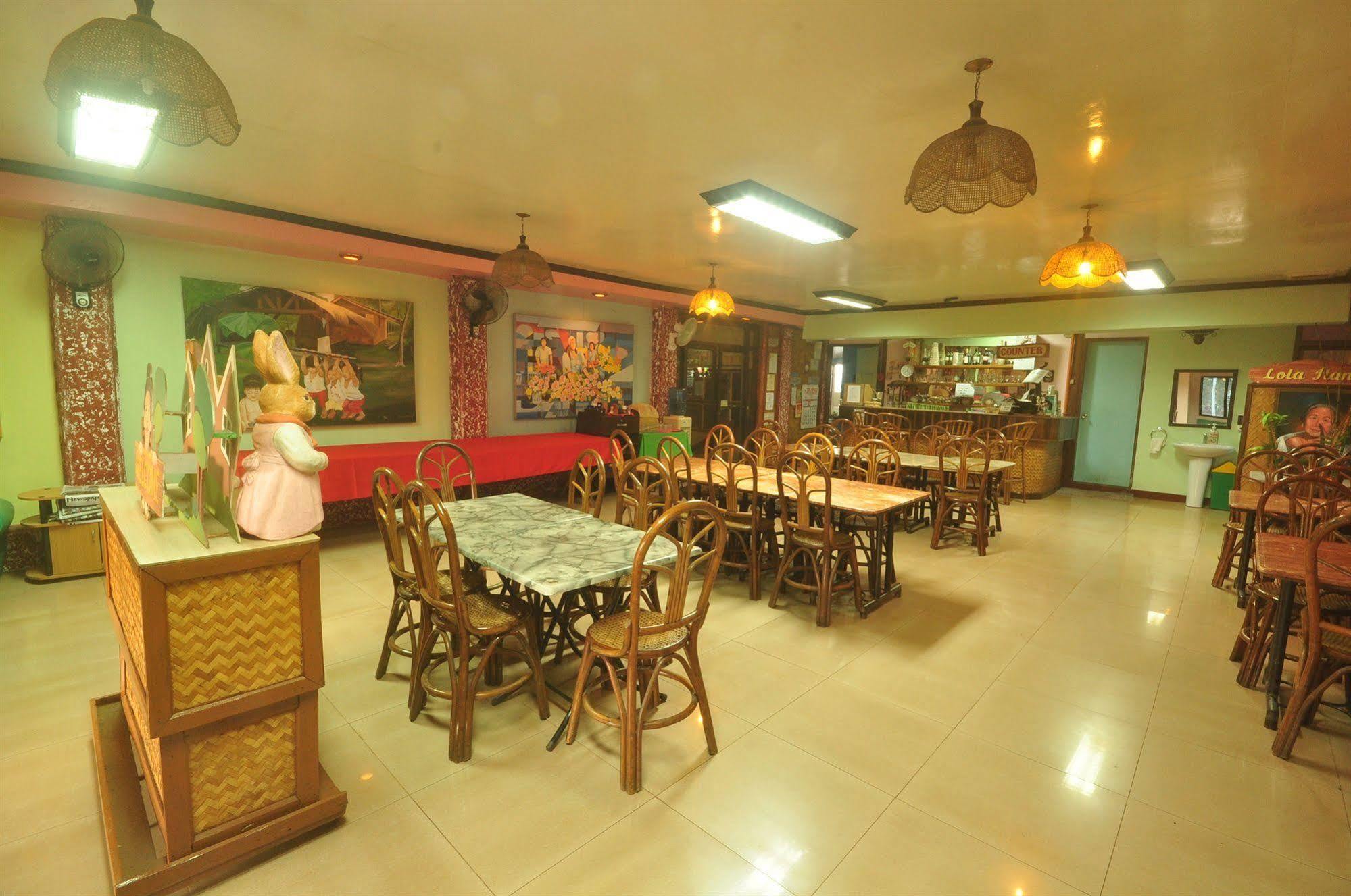 Lola Itang Pension House Tiniguiban Exteriér fotografie