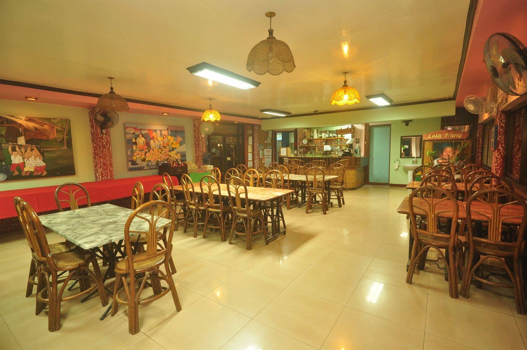 Lola Itang Pension House Tiniguiban Exteriér fotografie